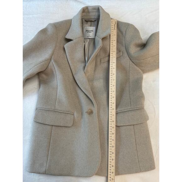 Women's Cream Blazer - Picture 7 of 9